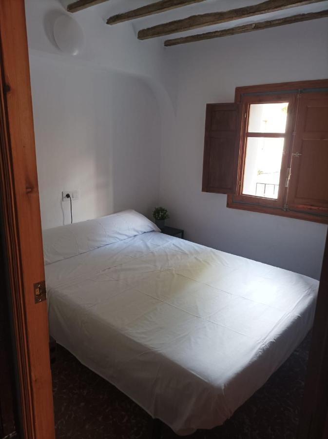 El Albergue Cirat Esterno foto